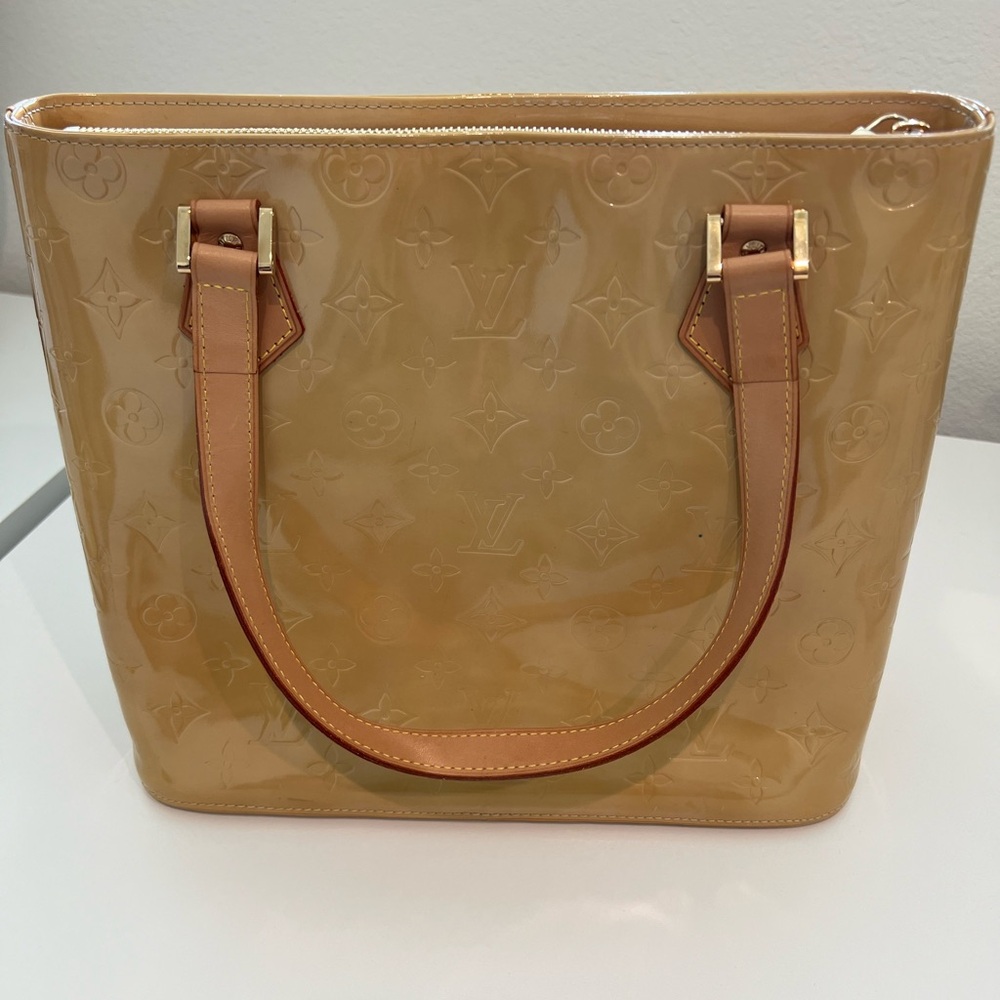 AUTHENTIC Louis Vuitton Monogram Vernis Houston Handbag Tote